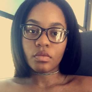 Meet your Posher, Cece